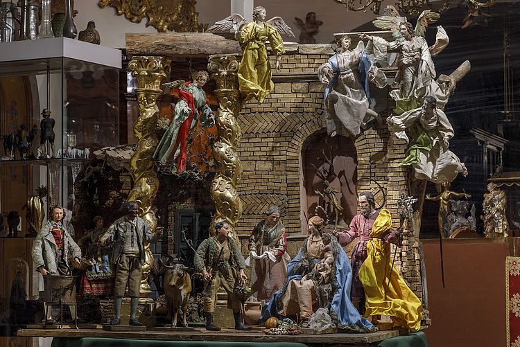 24 Antiquitäten Dr. Baumann